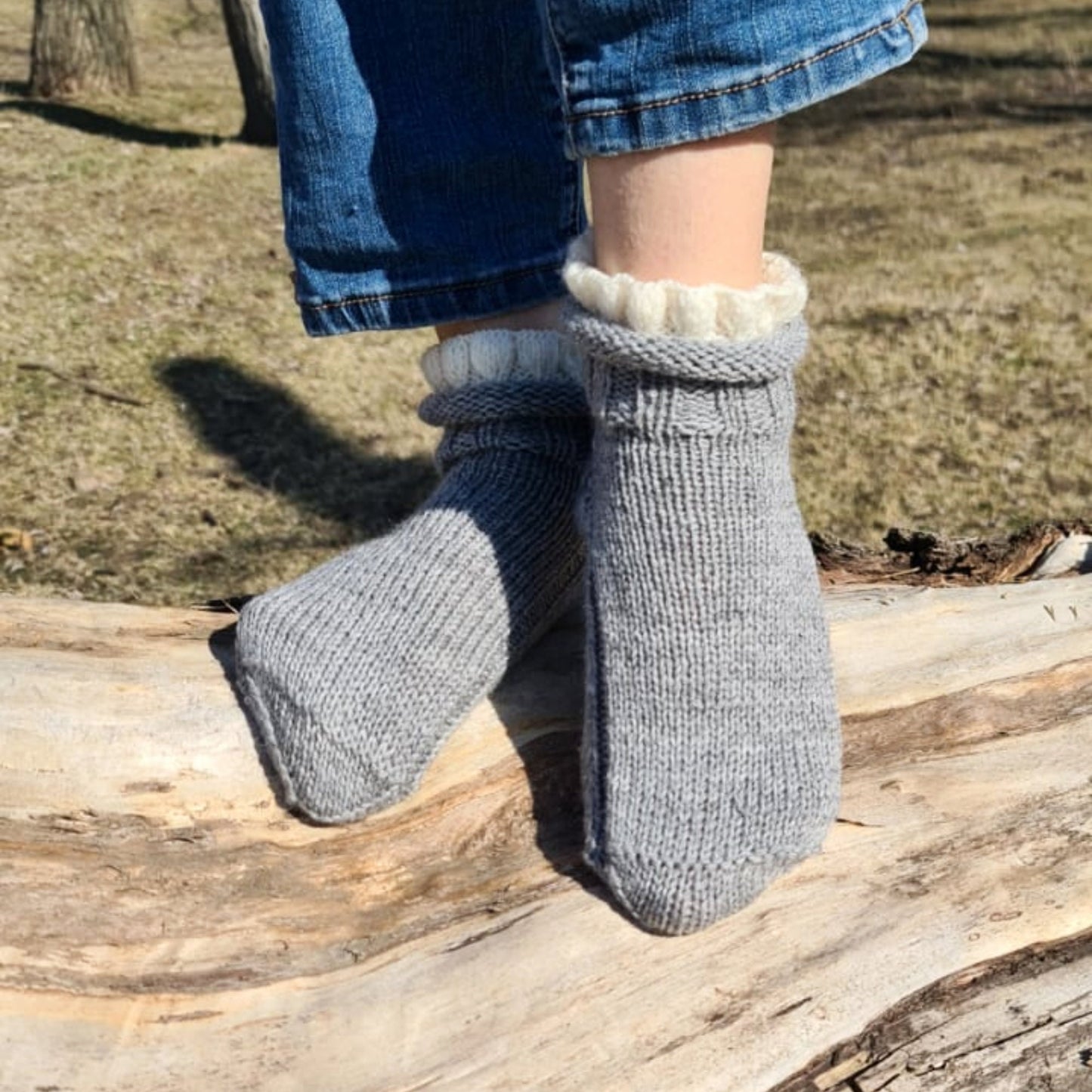 Wool Blend Ruffle Socks