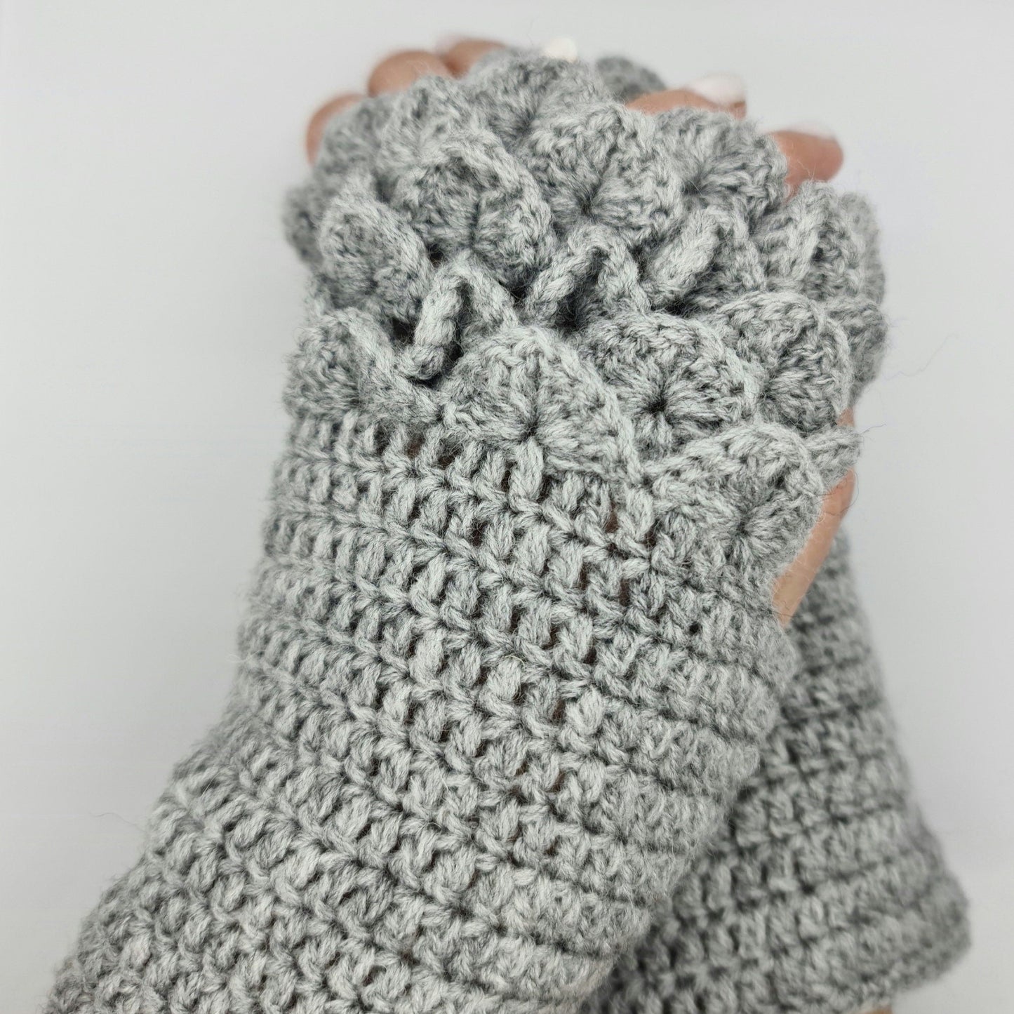 Dragon scale fingerless gloves