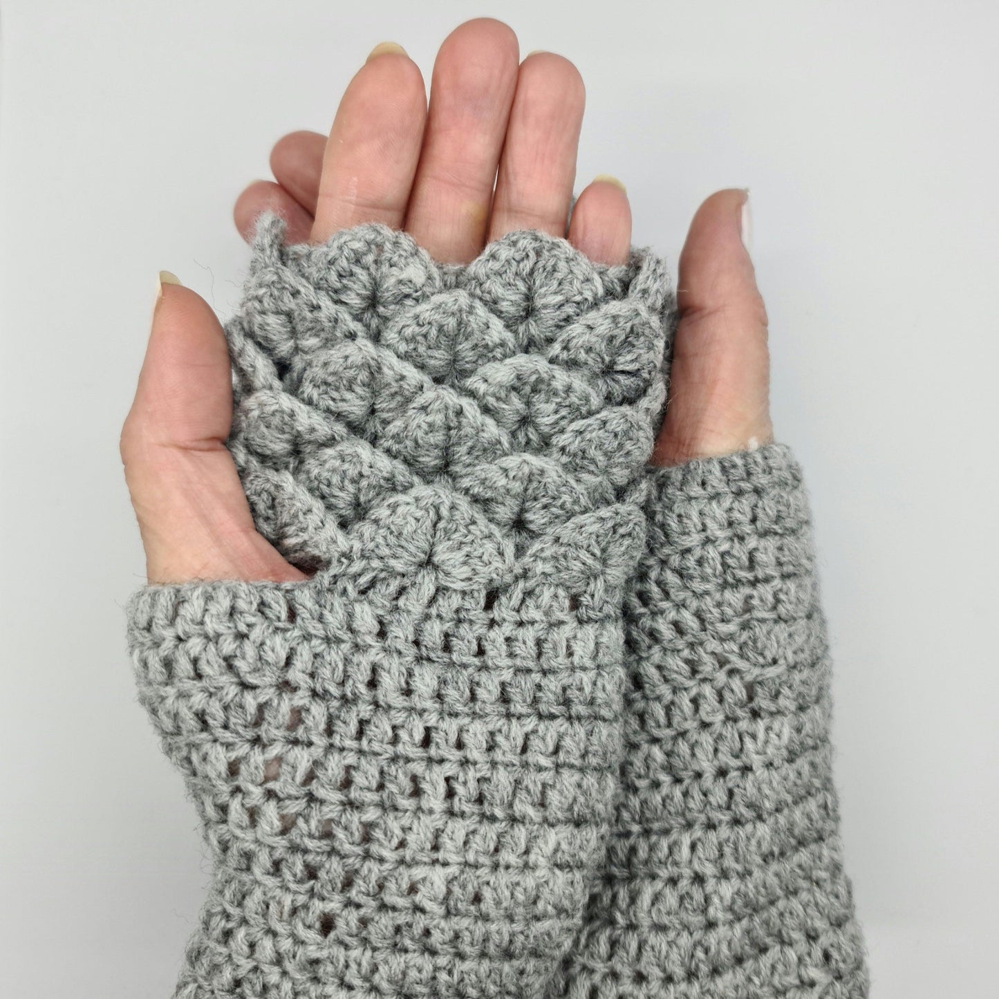 Dragon scale fingerless gloves