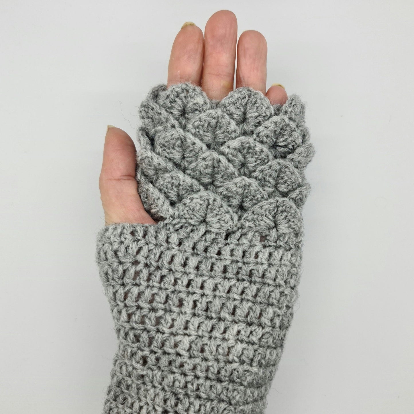 Dragon scale fingerless gloves