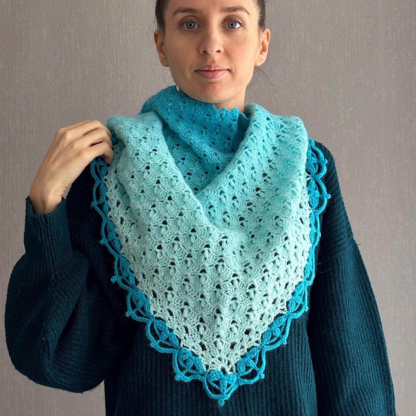 Triangle Ombre Blue Lace Wrap
