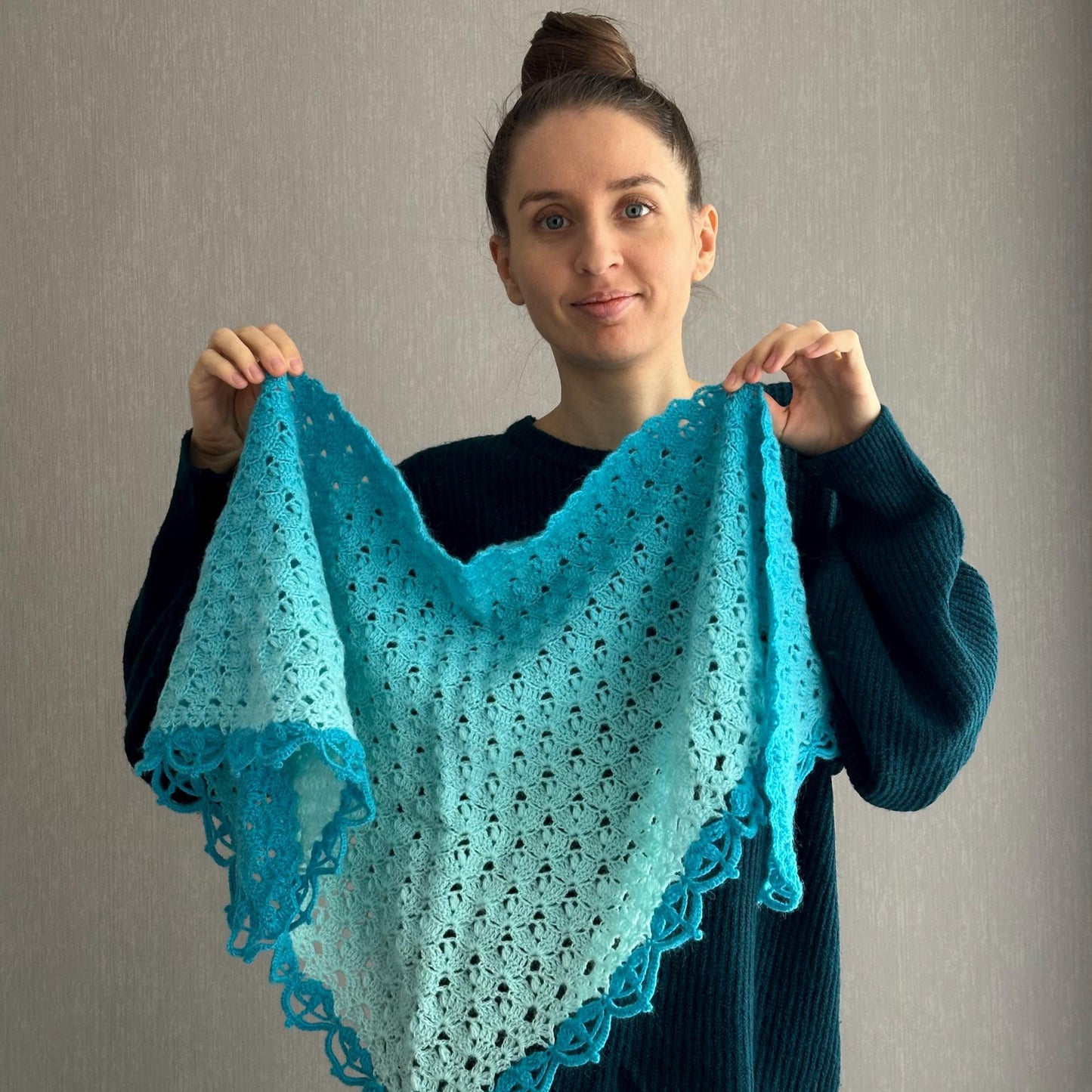 Triangle Ombre Blue Lace Wrap