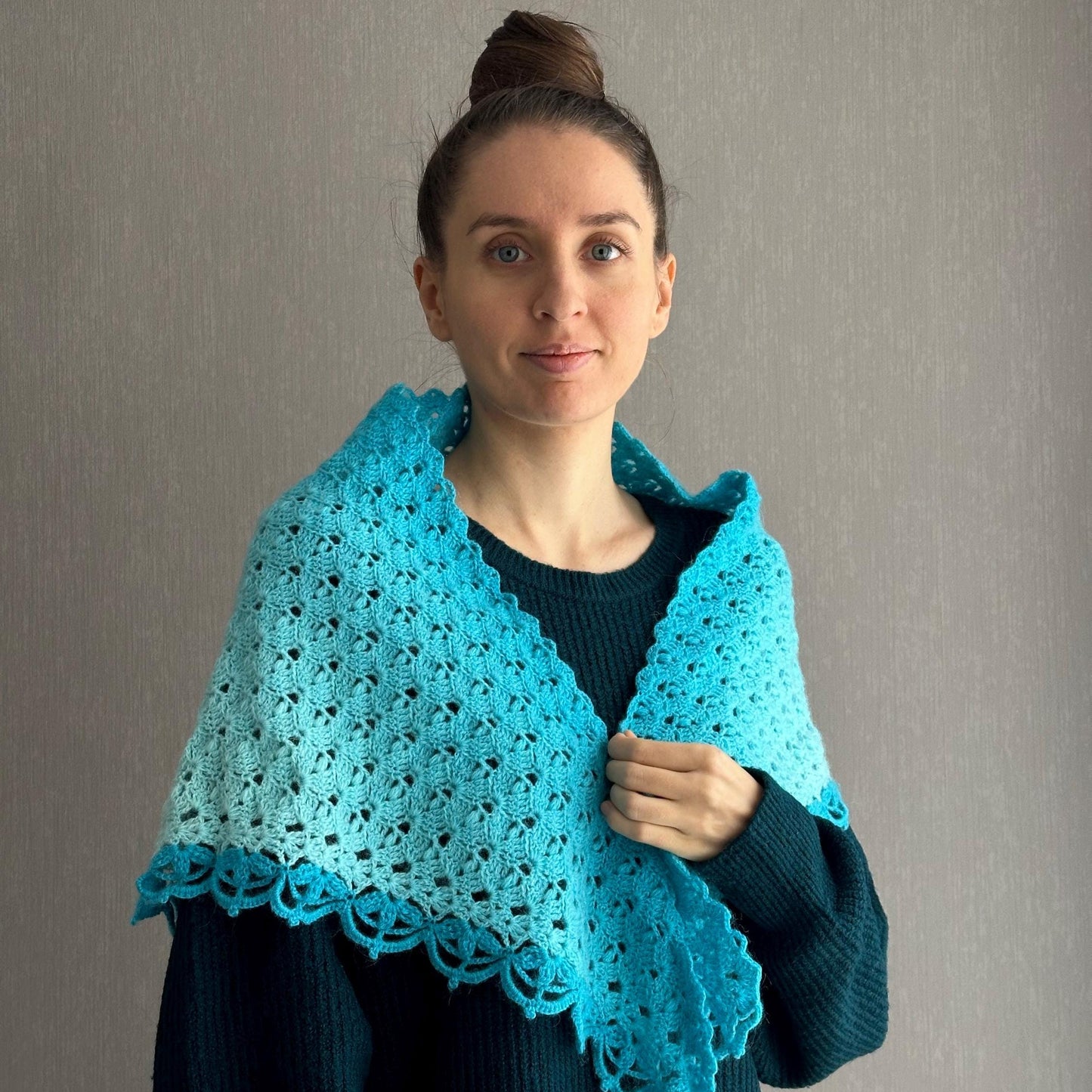Triangle Ombre Blue Lace Wrap