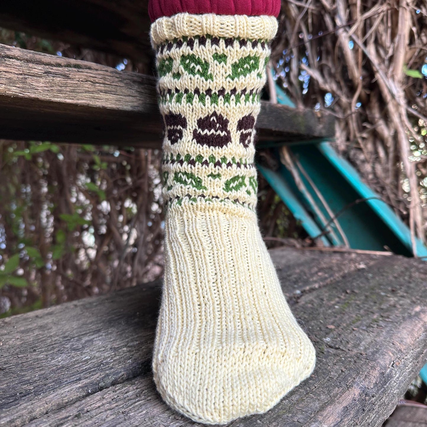Wool Socks with Acorn and Leaf Pattern