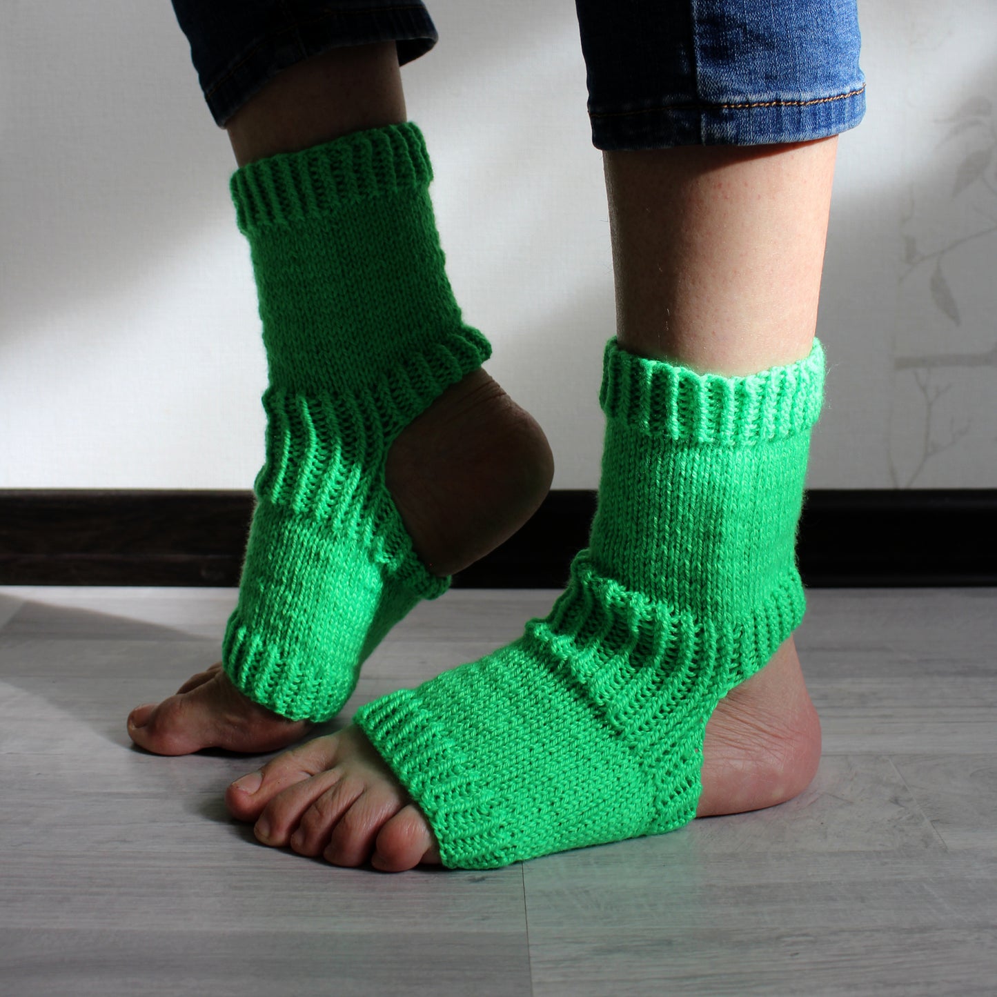 Neon yoga socks, Vegan toeless quarter socks