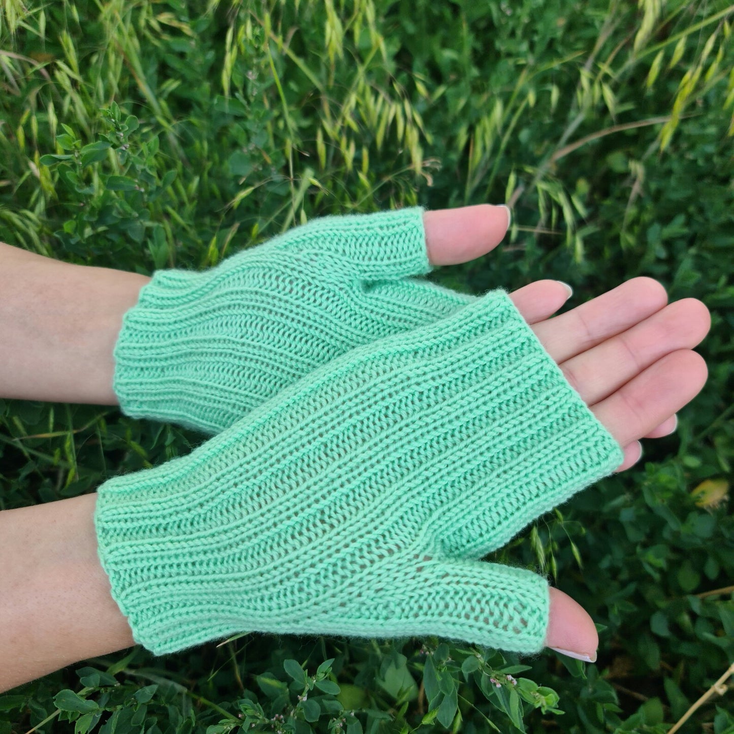 Hypoallergenic antibacterial Aloe Vera gloves