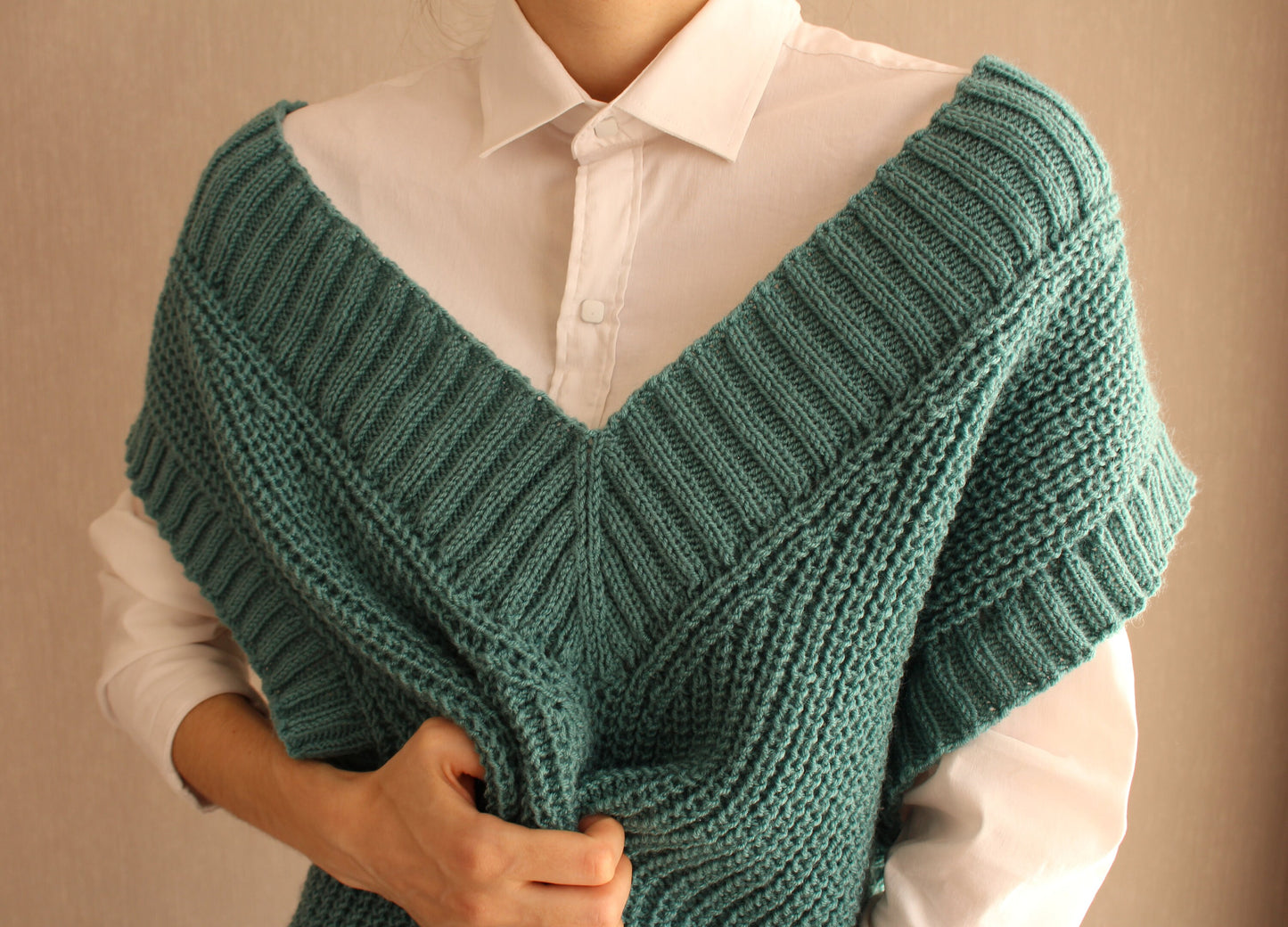 Green Oversized V-neck Sweater Vest