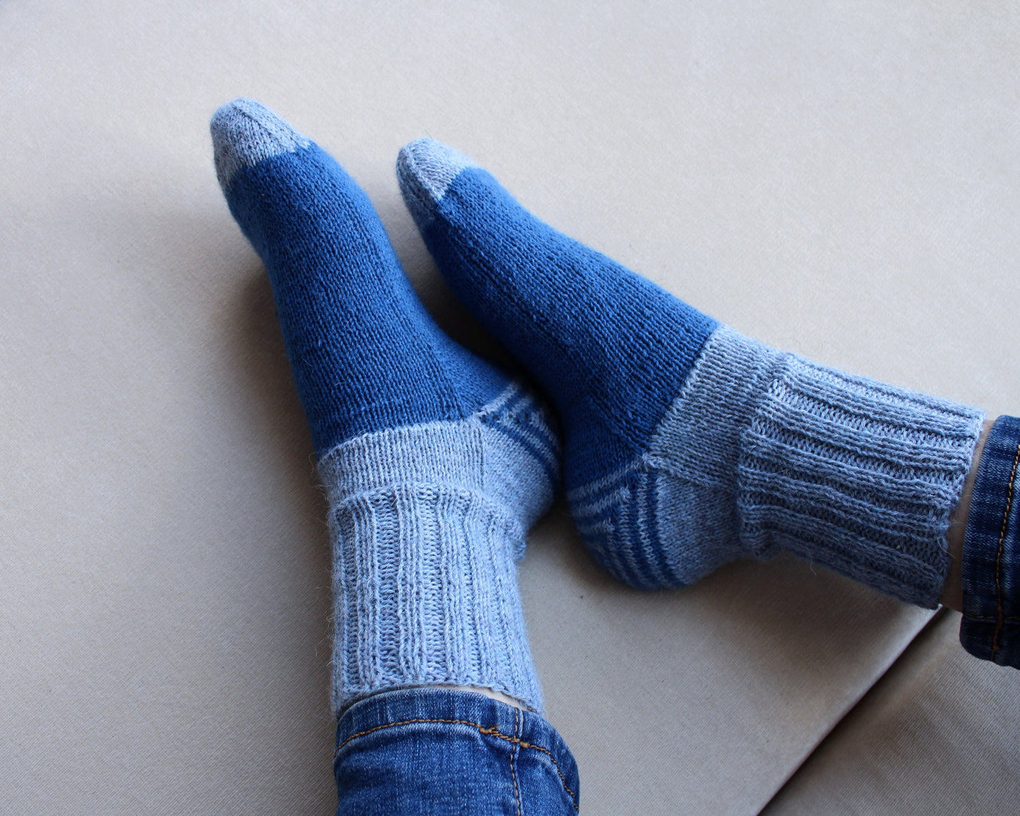 Alpaca wool winter socks with spiral heel