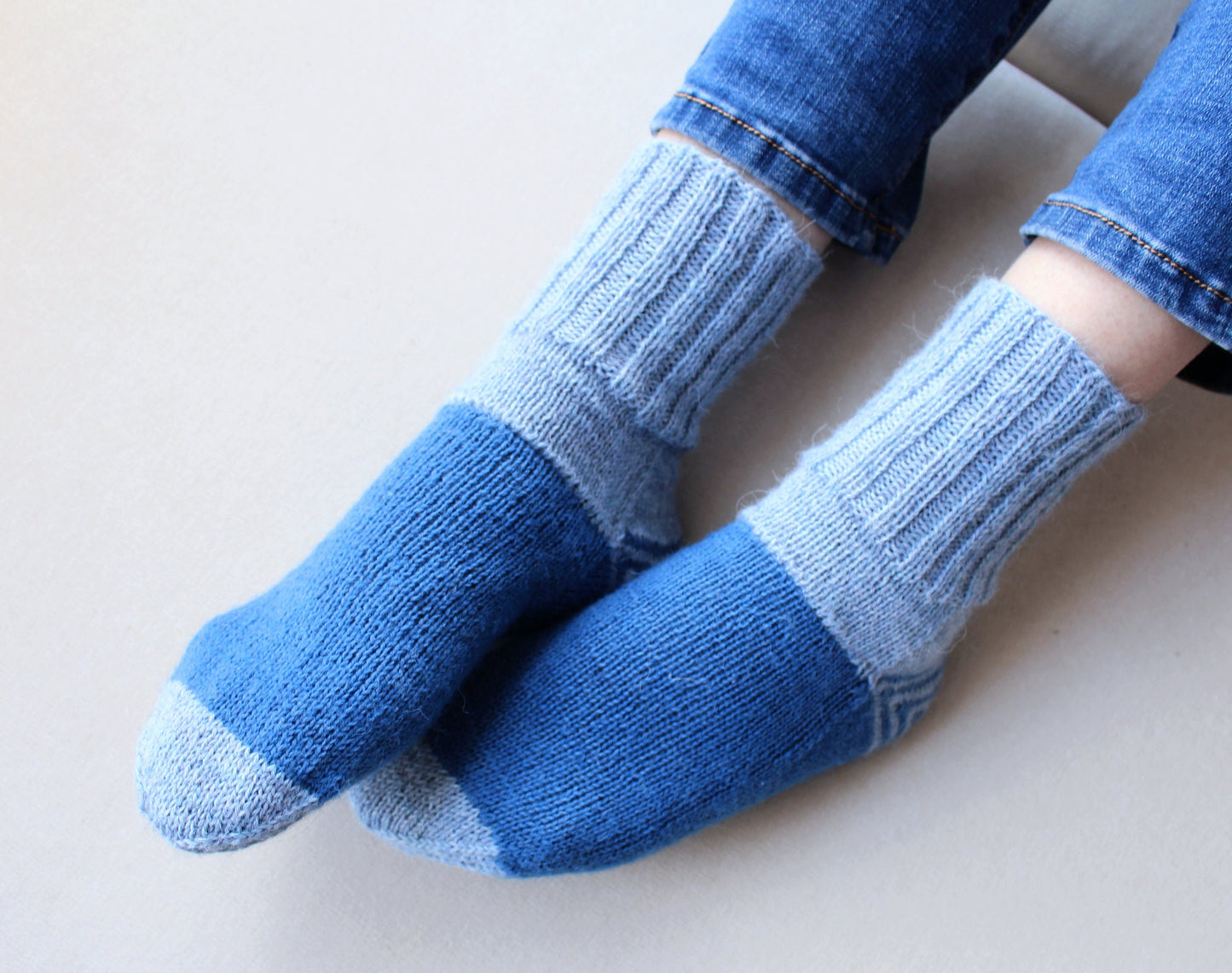 Alpaca wool winter socks with spiral heel