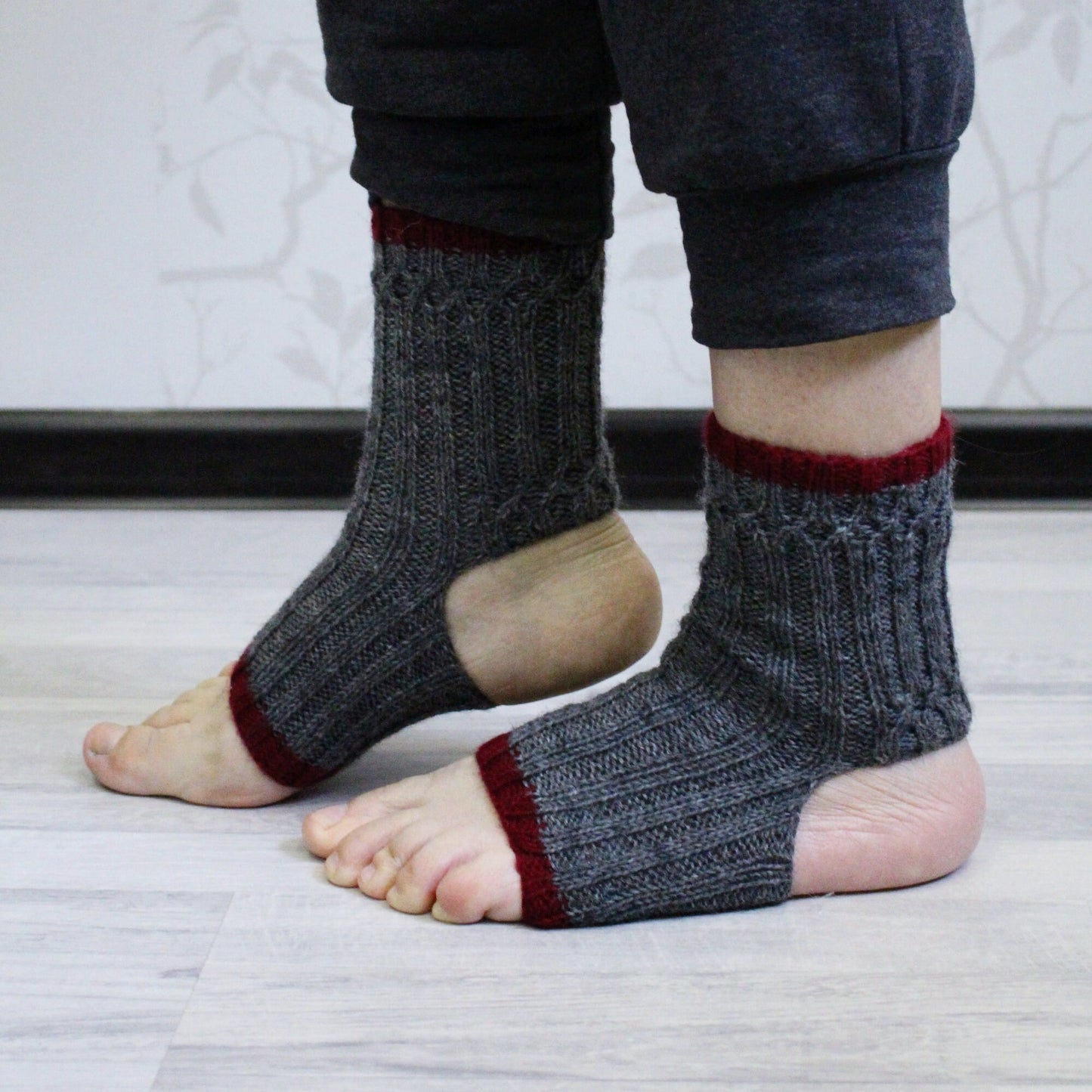 Toeless no heel yoga socks, Barefoot workout socks, Pedicure ribbed socks
