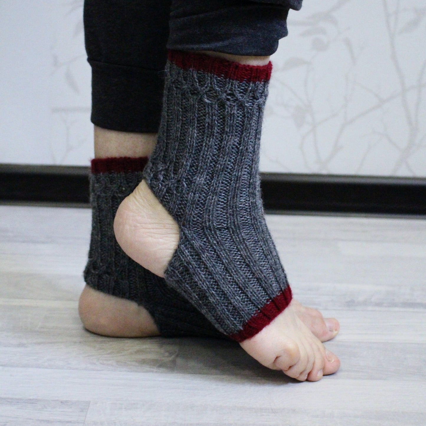 Toeless no heel yoga socks, Barefoot workout socks, Pedicure ribbed socks