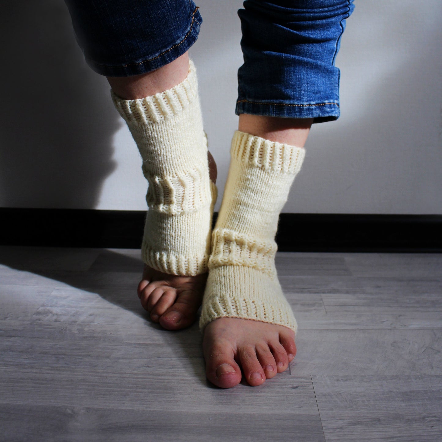Toeless no heel yoga socks
