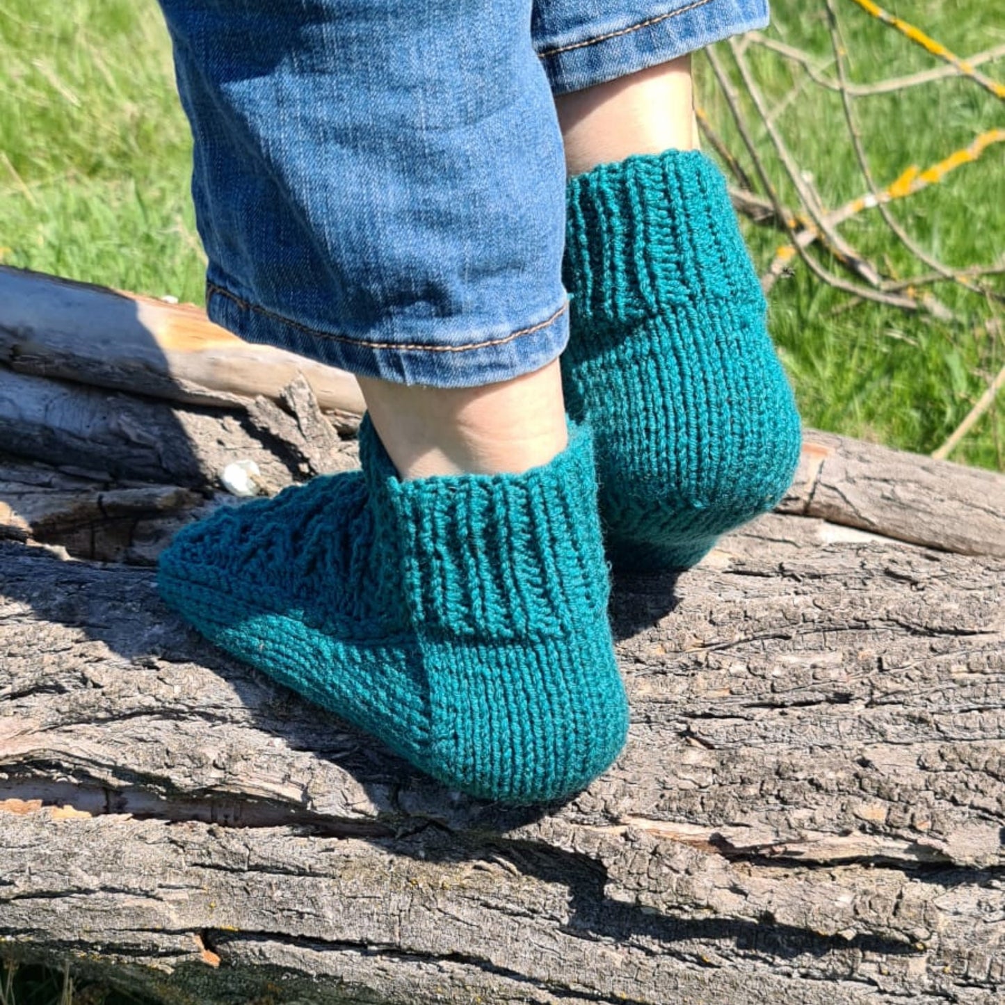 Teal green superwash socks