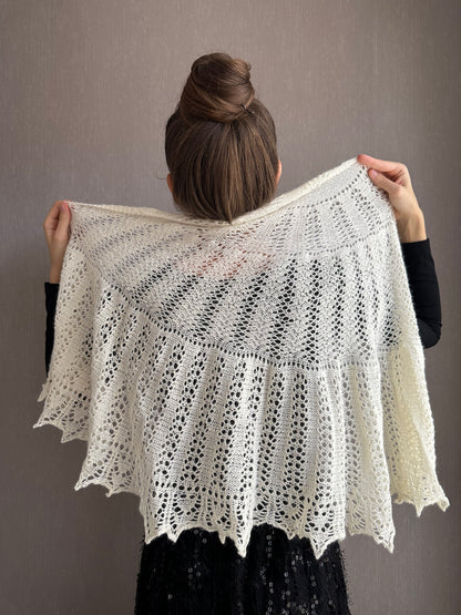 Alpaca Triangle Wedding Veil