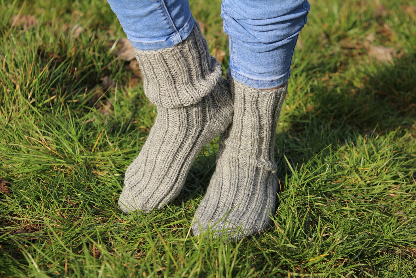 Heather Gray Ribbed Wool Socks