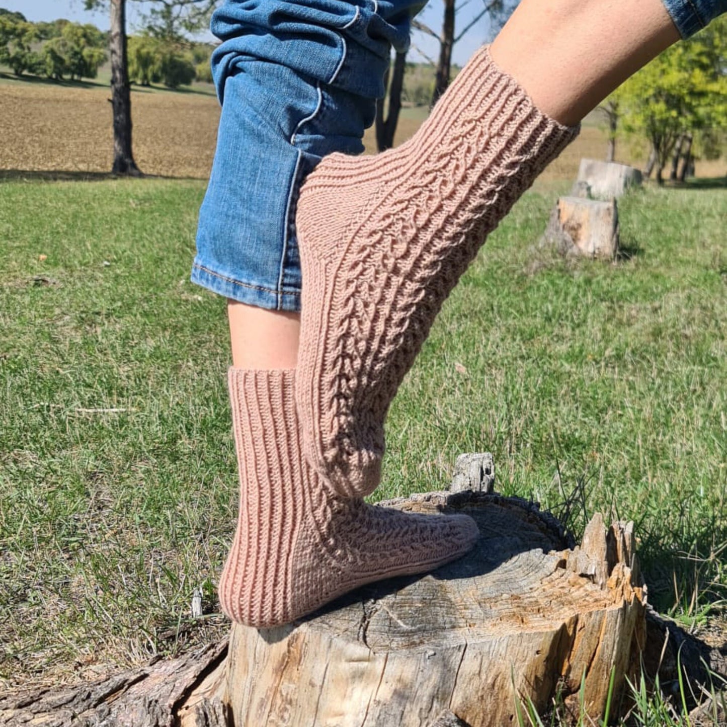 Beige Lace Wool Socks