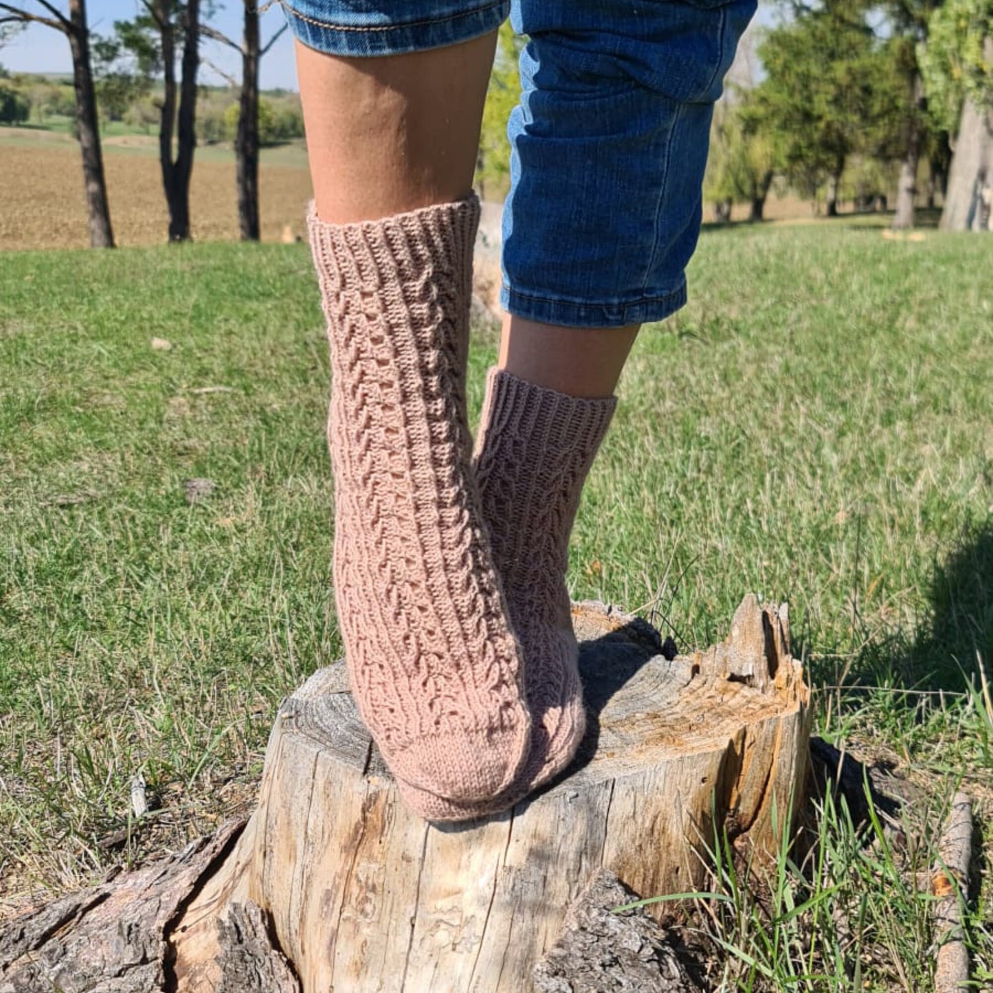 Beige Lace Wool Socks