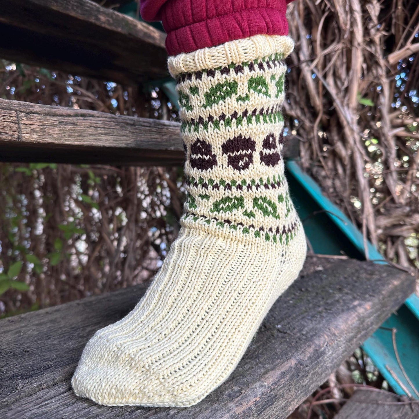 Wool Socks with Acorn and Leaf Pattern