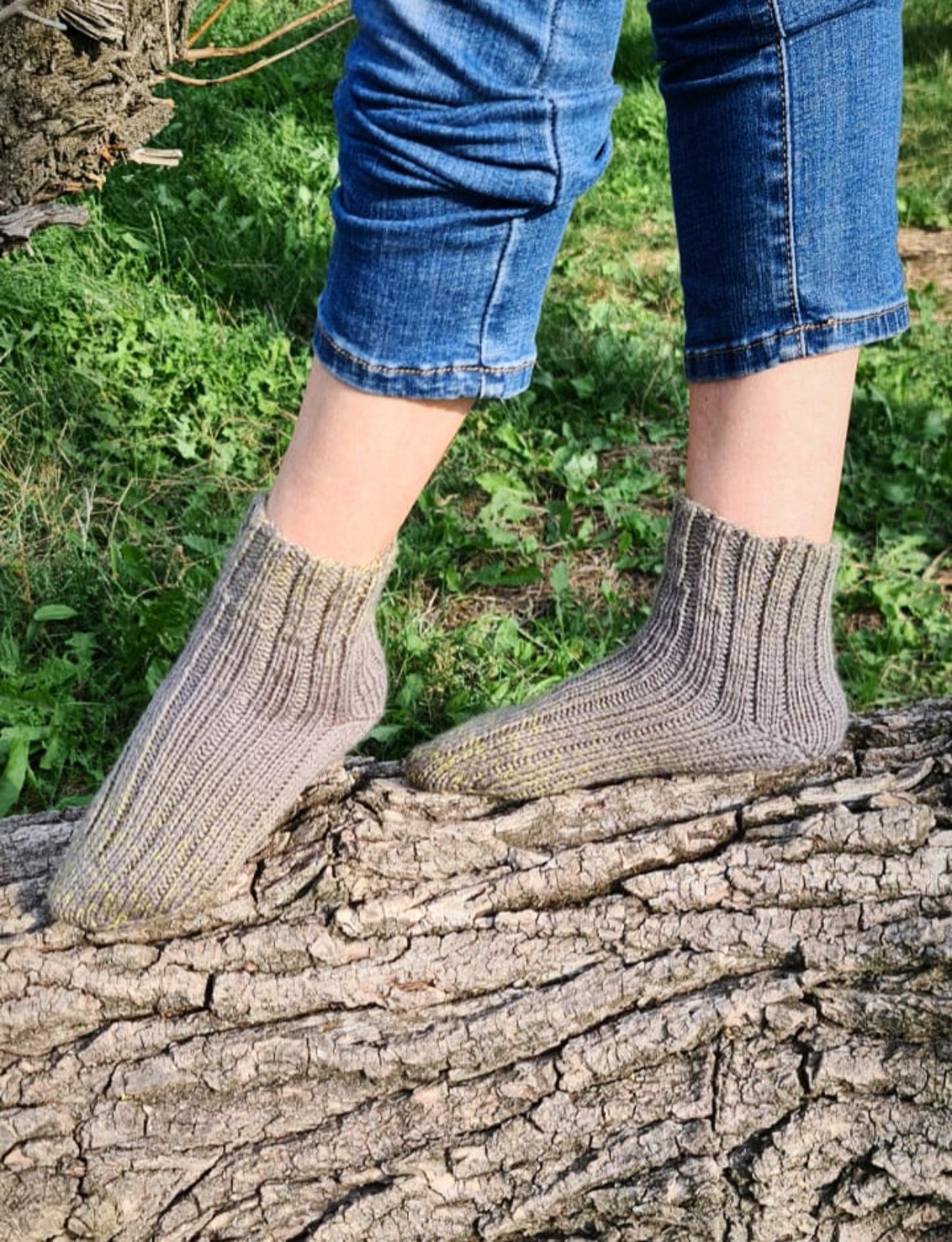 Gradient cold-weather socks