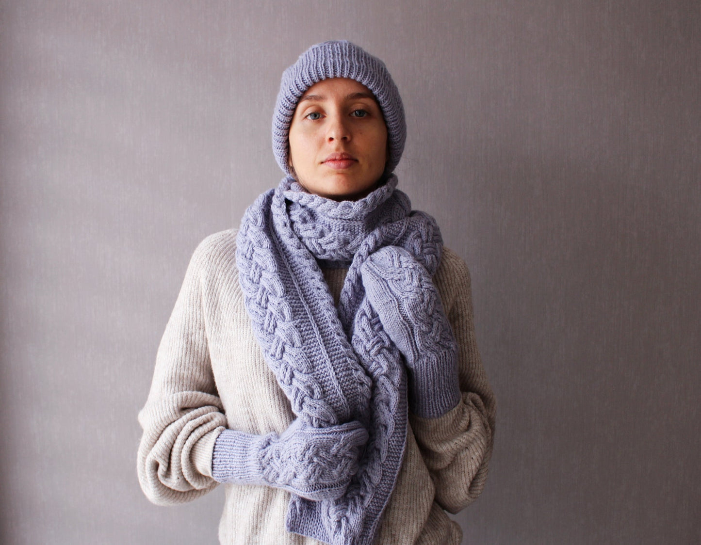 Knitted winter accessories set for women