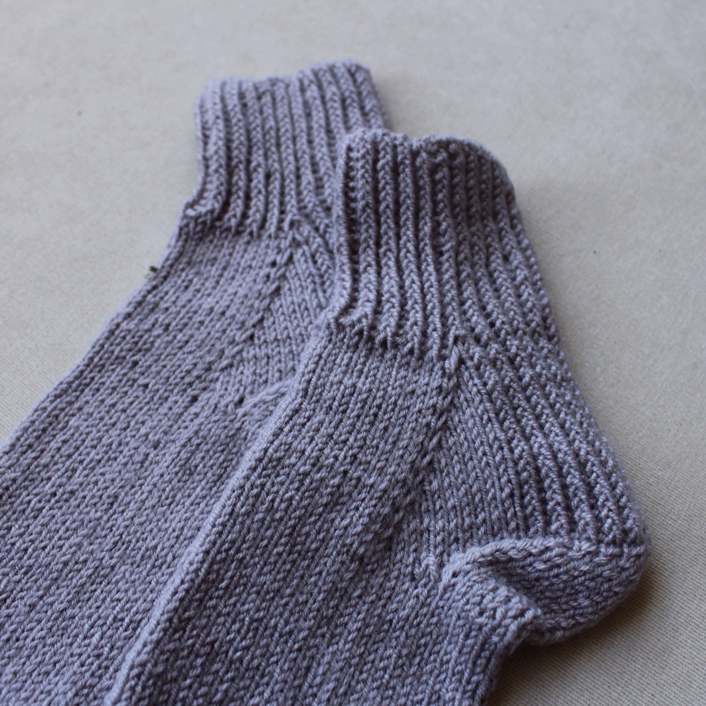 Plain wool-blend socks