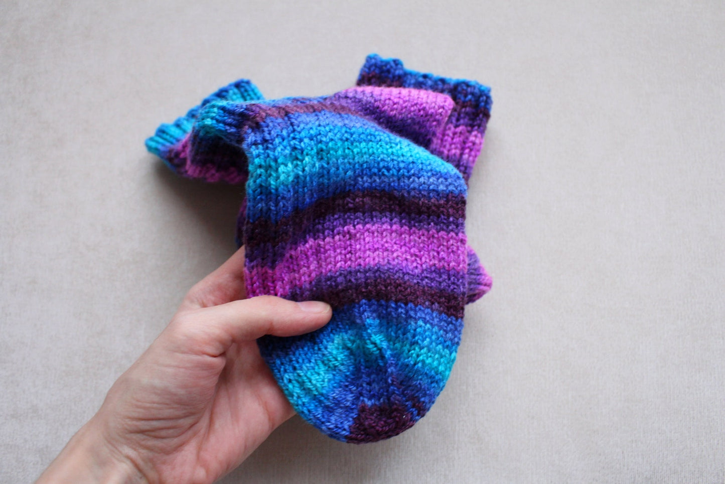 Vegan multicolor cold-weather ribbed socks