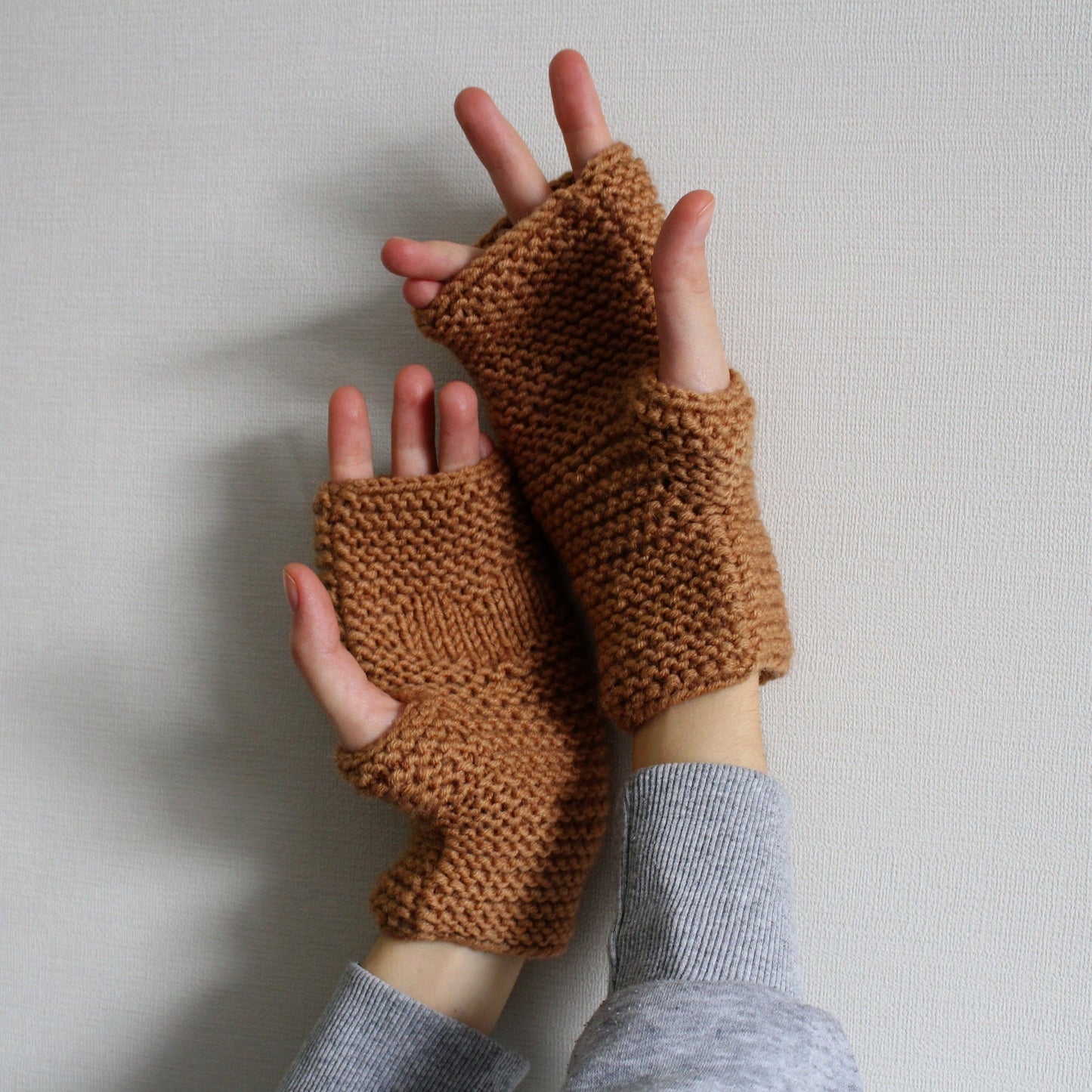 Fingerless textured gloves with little heart, Texting arm warmers