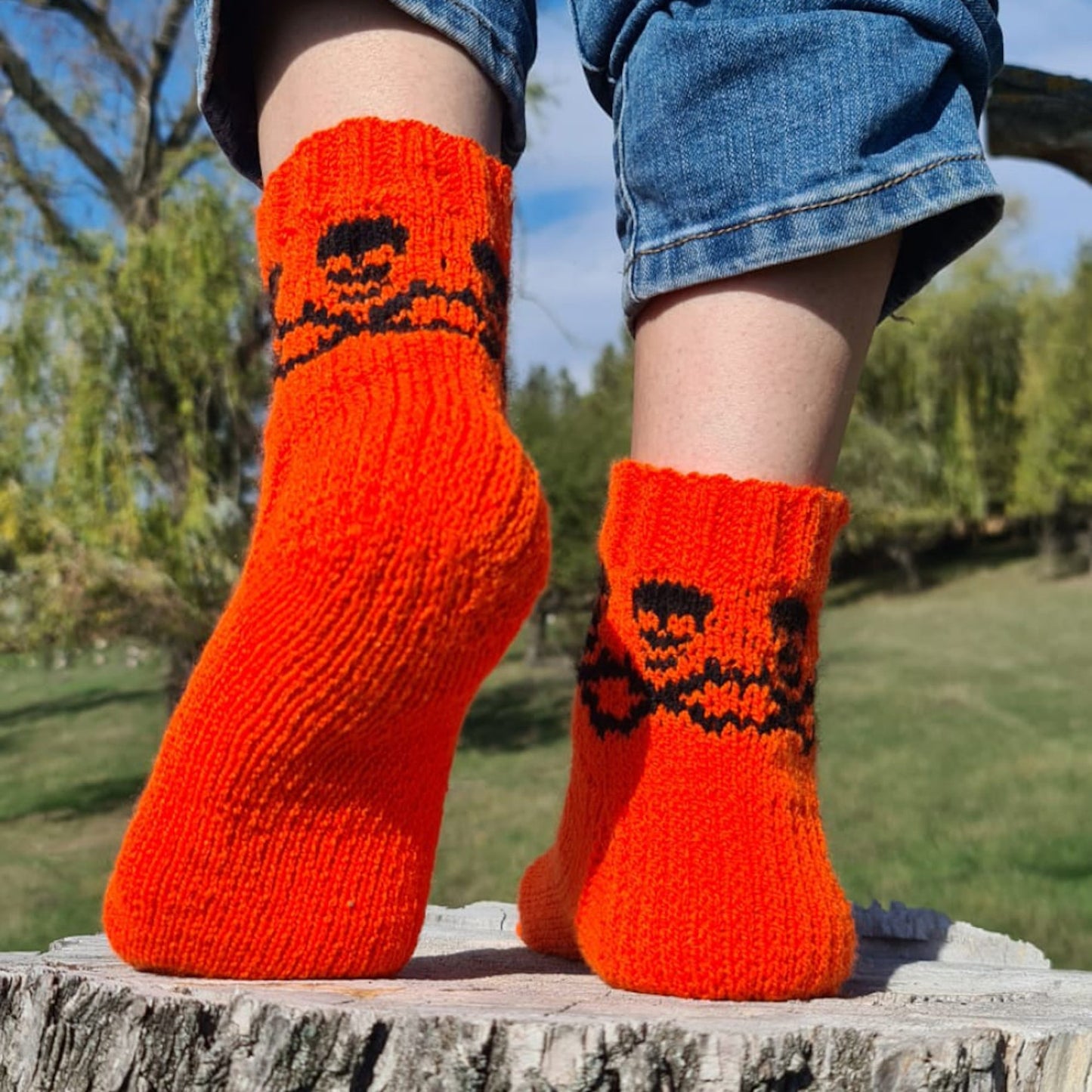 Halloween skull socks, Orange and black jacquard socks, 100% acrylic socks