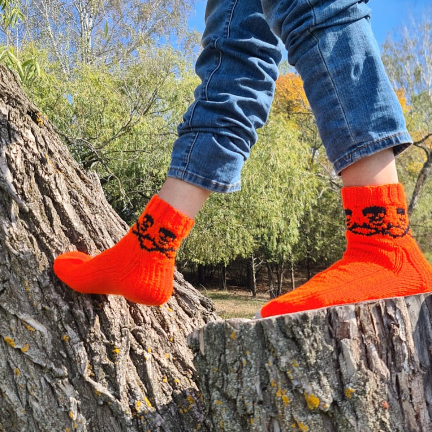 Halloween skull socks, Orange and black jacquard socks, 100% acrylic socks