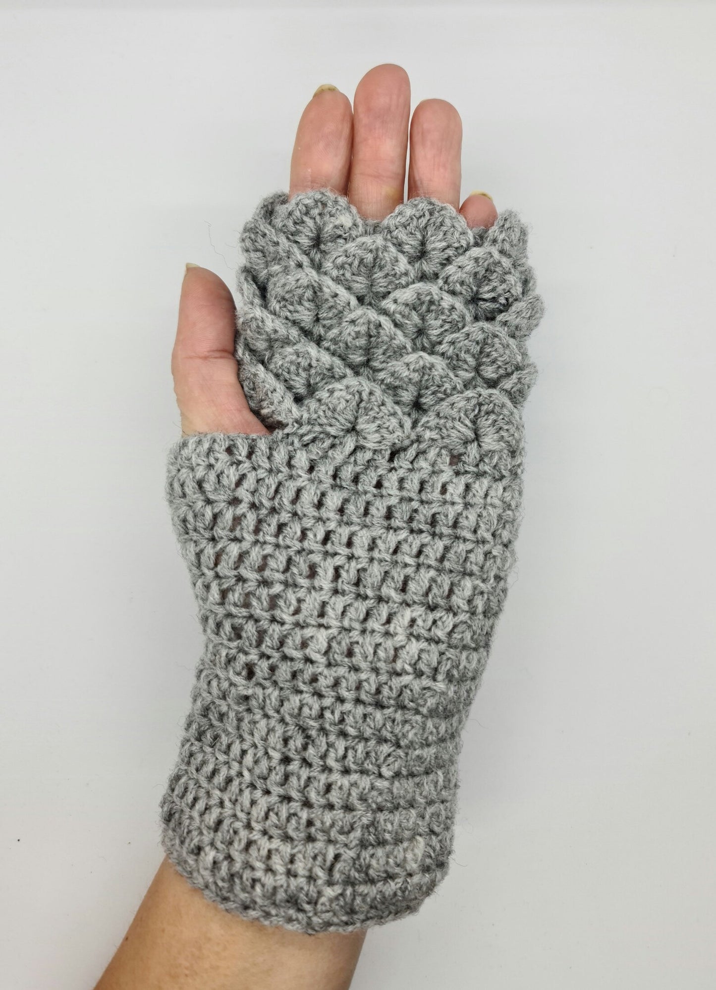 Dragon scale fingerless gloves