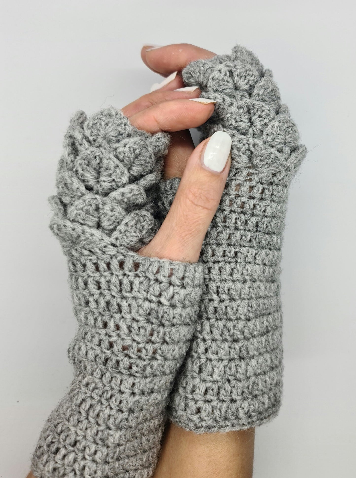 Dragon scale fingerless gloves