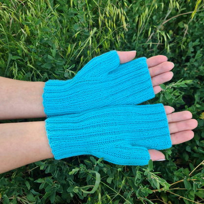 Hypoallergenic antibacterial Aloe Vera gloves