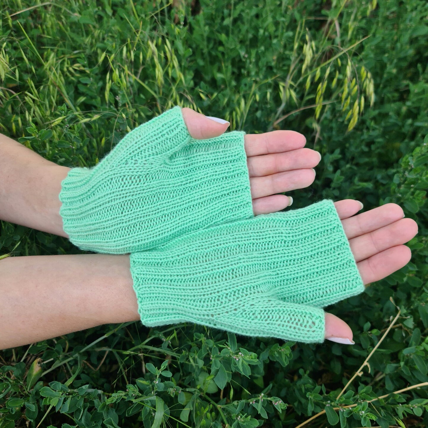 Hypoallergenic antibacterial Aloe Vera gloves