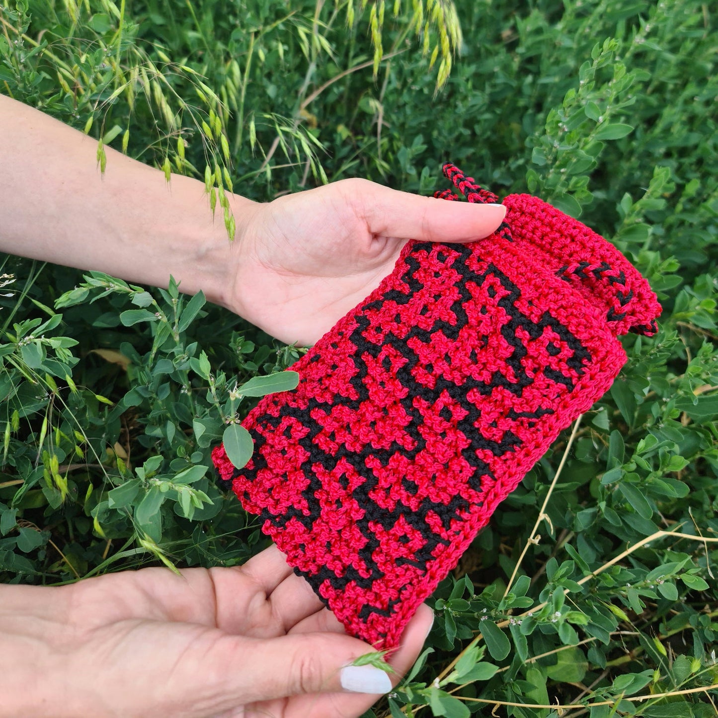 Shoulder smartphone mini bag, Red bag with pixel hearts