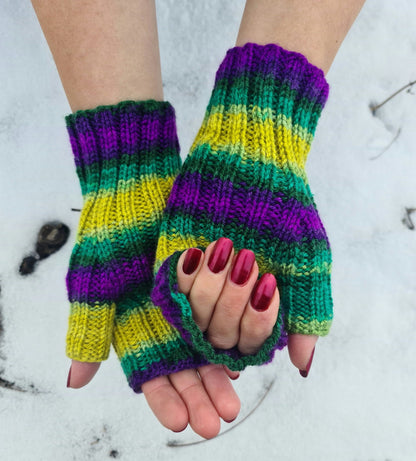 Hypoallergenic fingerless gloves