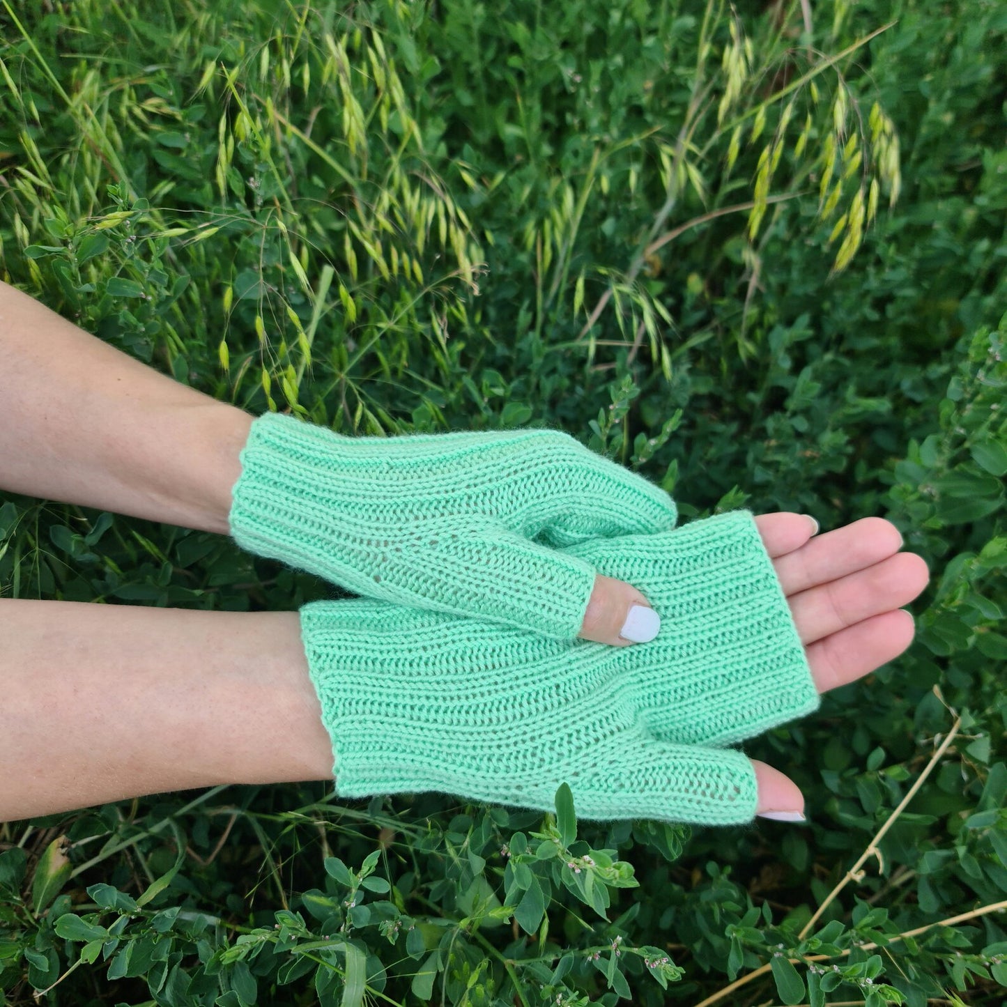 Hypoallergenic antibacterial Aloe Vera gloves