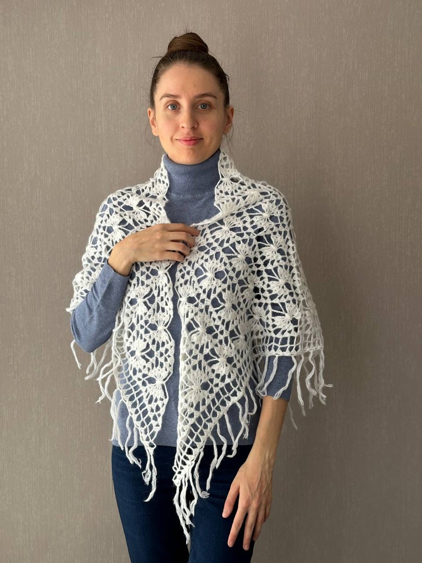 White Crochet Fringe Triangle Shawl, Bridal Shoulders Wrap