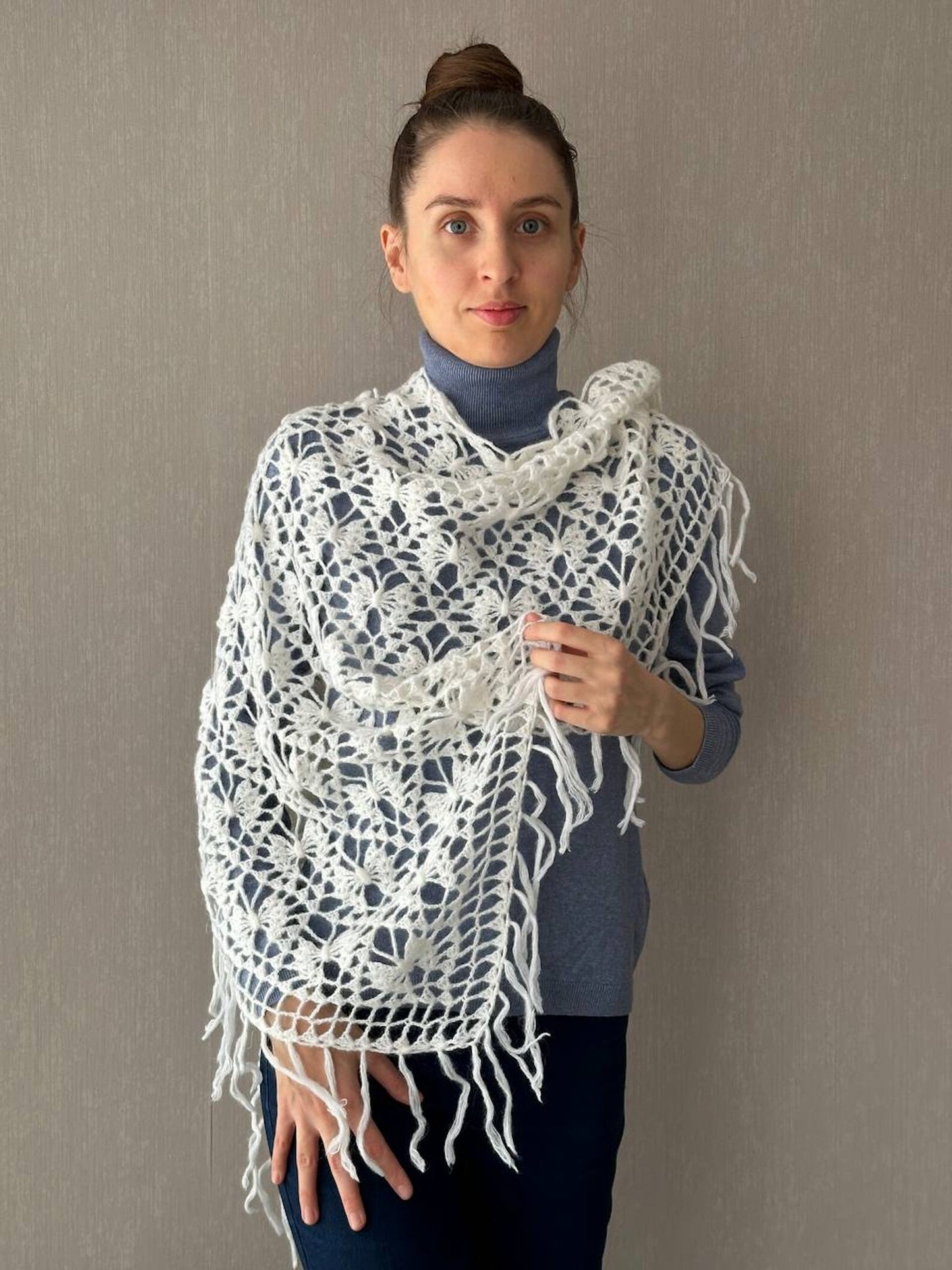 White Crochet Fringe Triangle Shawl, Bridal Shoulders Wrap