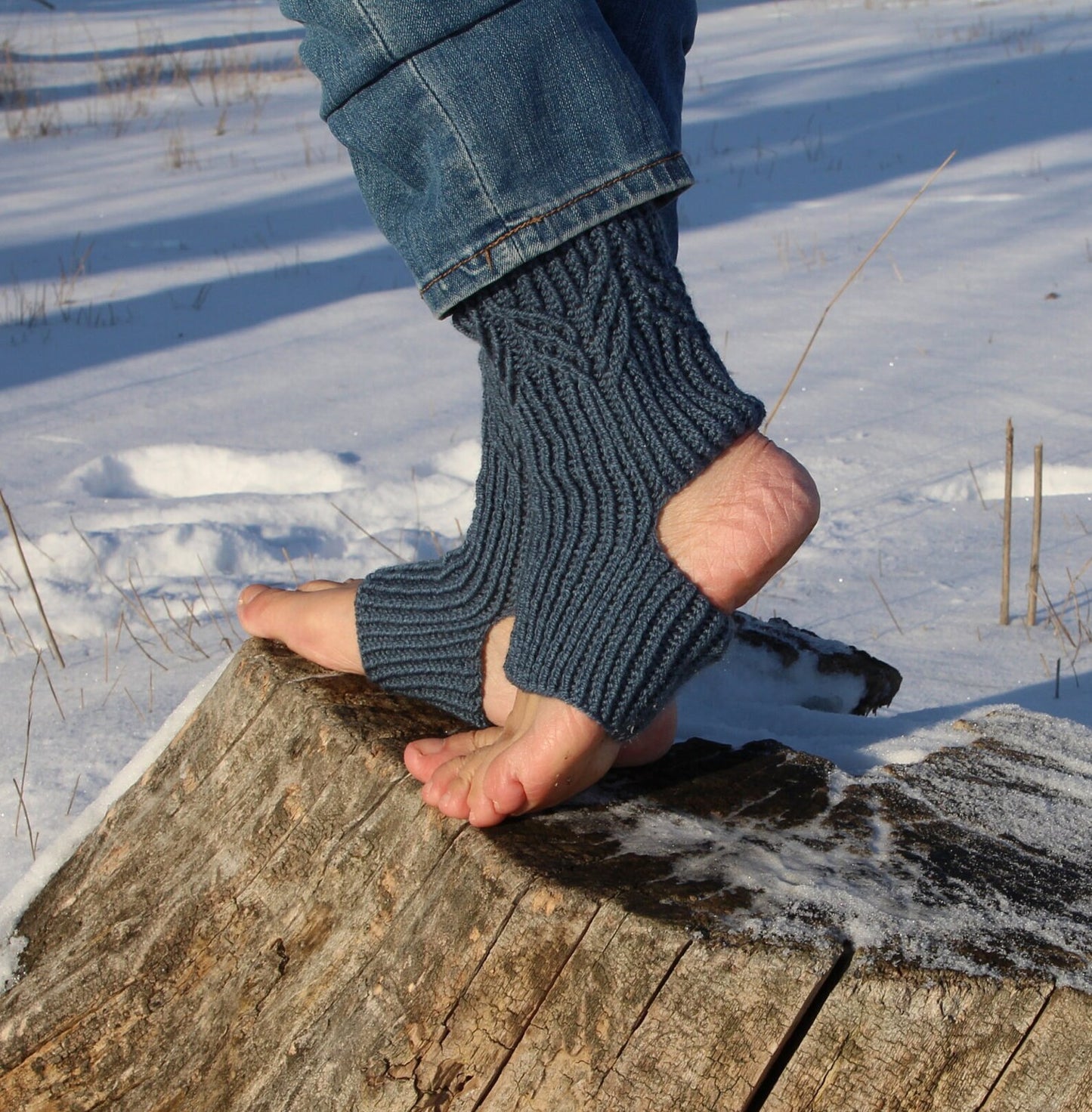 Blue-Grey Yoga Socks with Wheat Japanese Pattern, Minimalist Knitted Socks