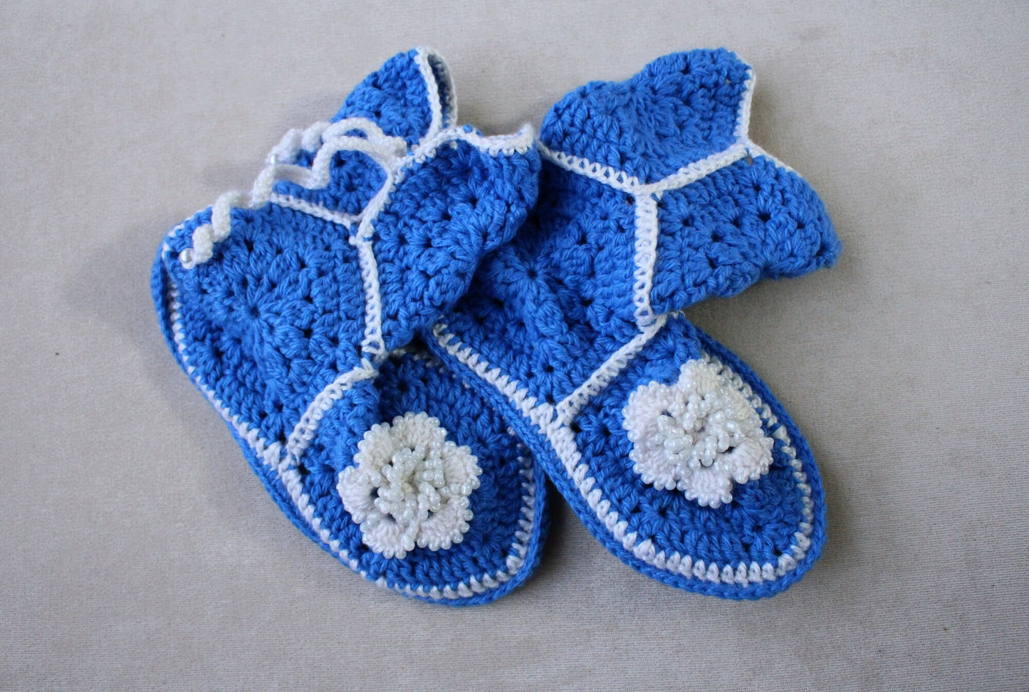 Mother and daughter home booties set