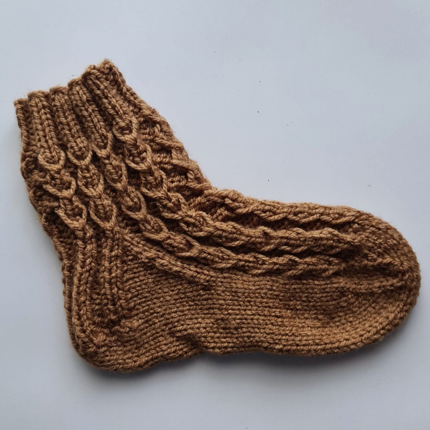 Braided chunky-knit wool slipper socks