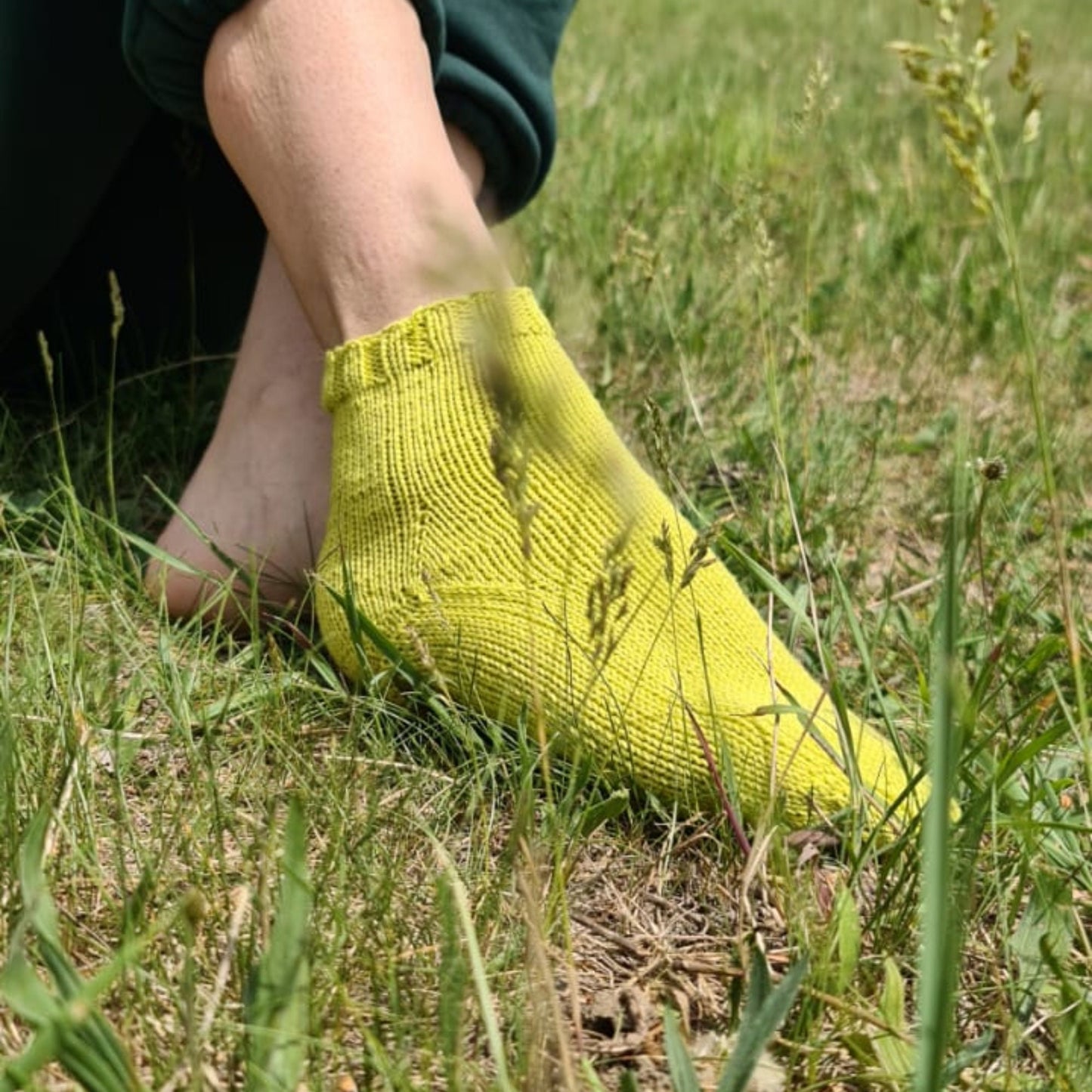 Colourful cotton socks, Moisture-wicking anklets