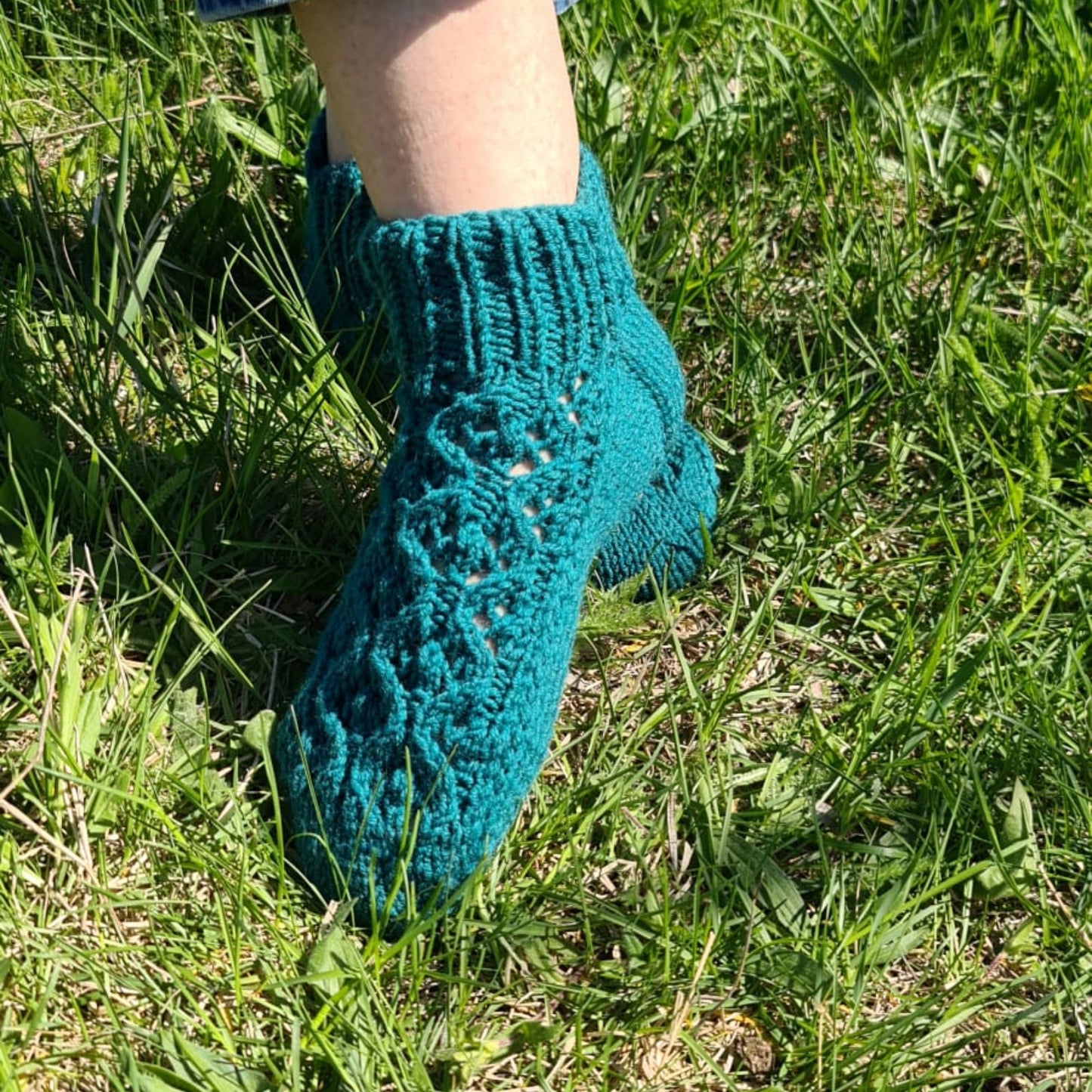 Teal green superwash socks